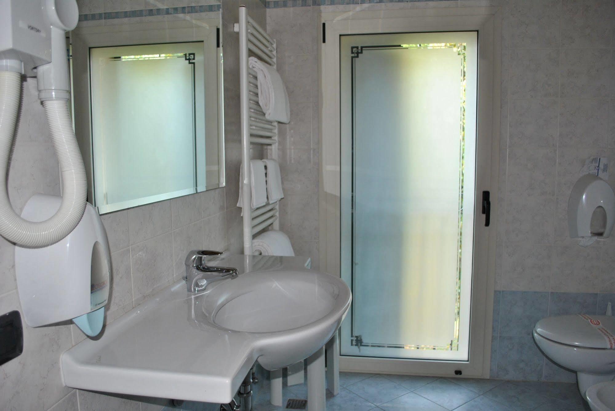 Bel Sito Peschiera Hotel 2*