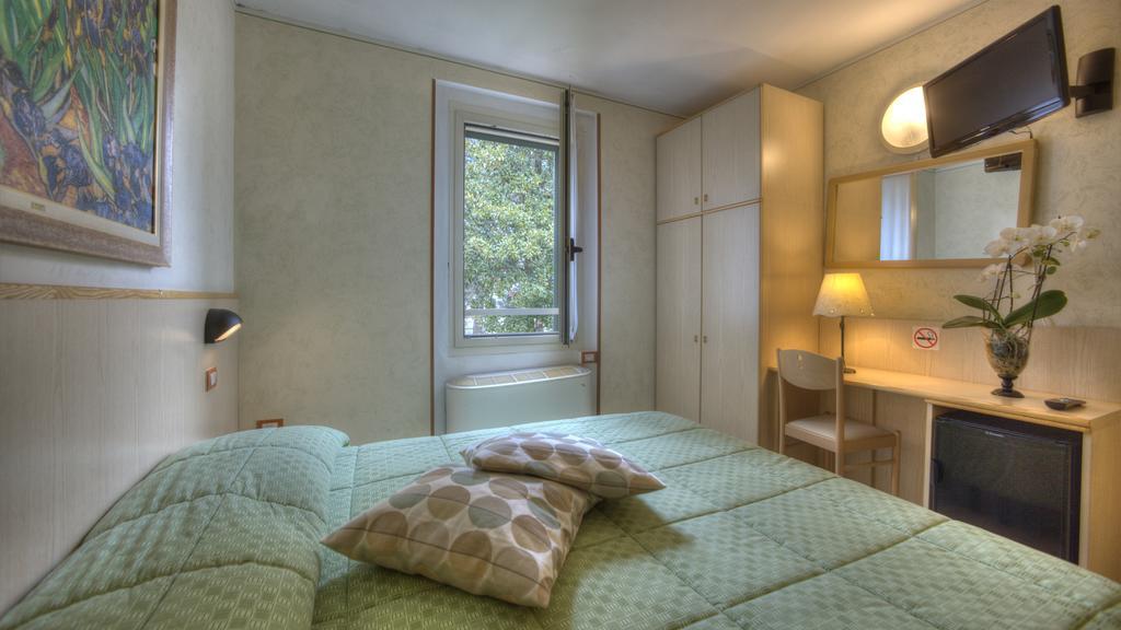 Hotel Bel Sito Peschiera 2*